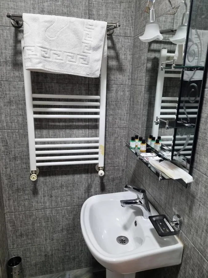 Mahali Hotel Батуми 3*,